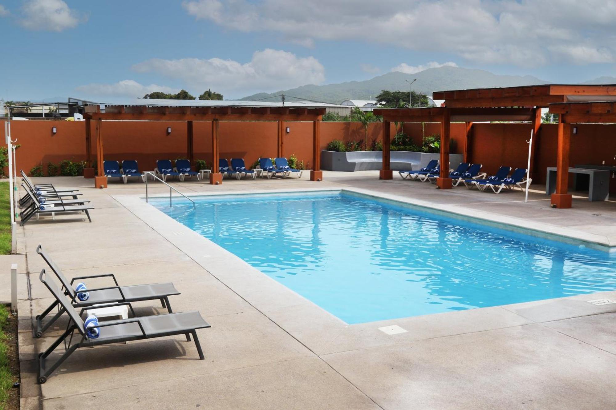 Holiday Inn Express Manzanillo By Ihg Exterior photo