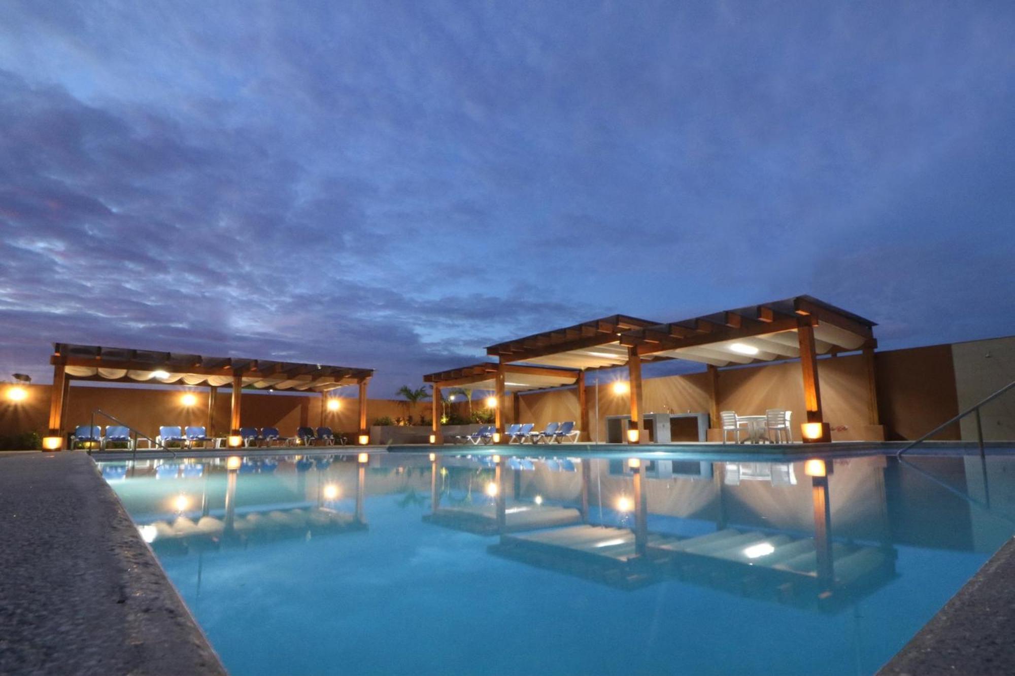 Holiday Inn Express Manzanillo By Ihg Exterior photo