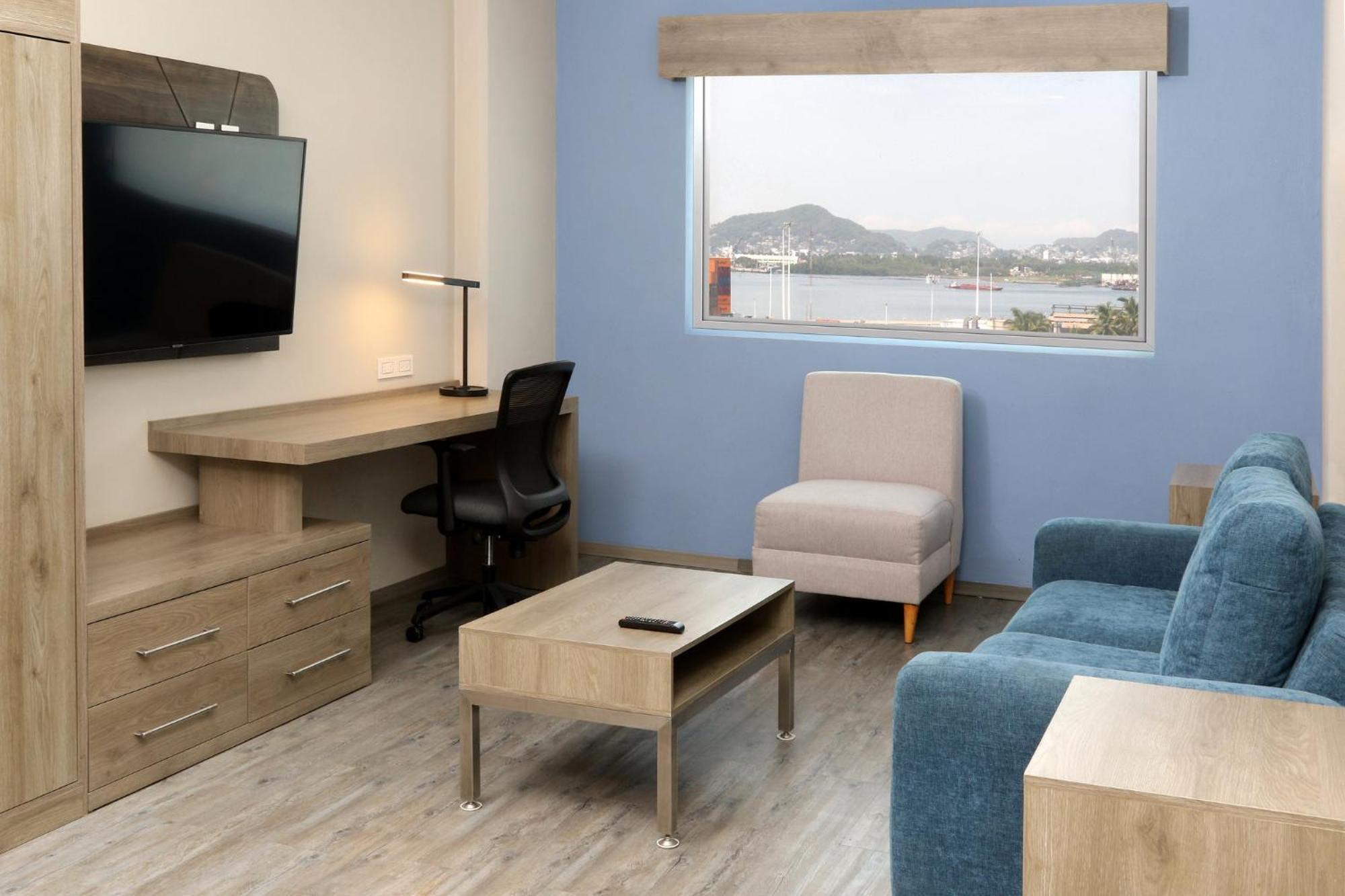 Holiday Inn Express Manzanillo By Ihg Exterior photo