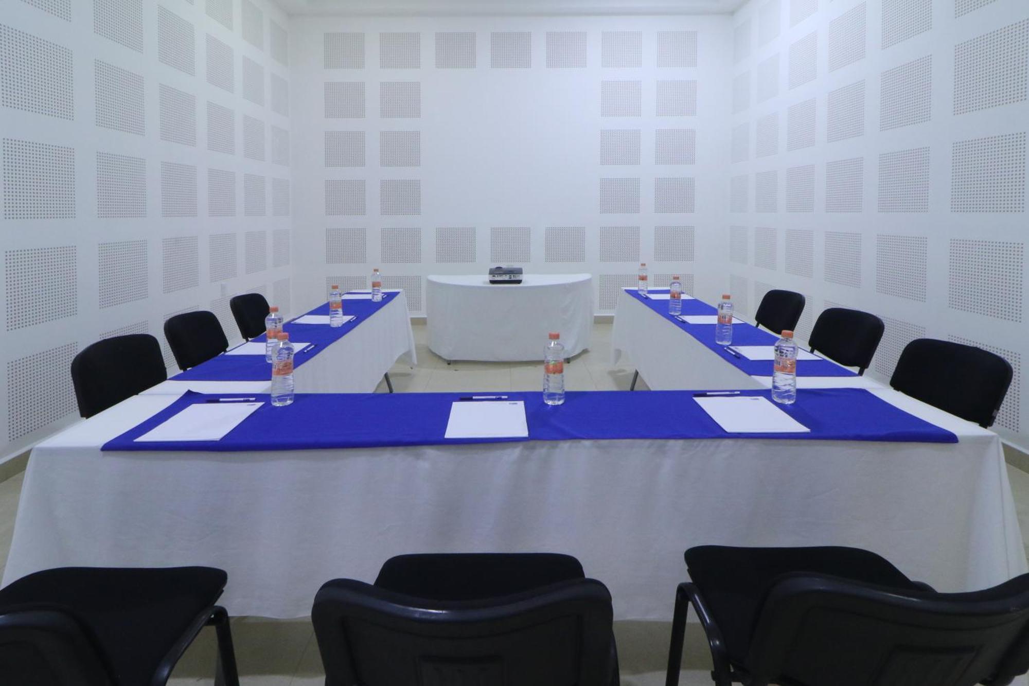 Holiday Inn Express Manzanillo By Ihg Exterior photo