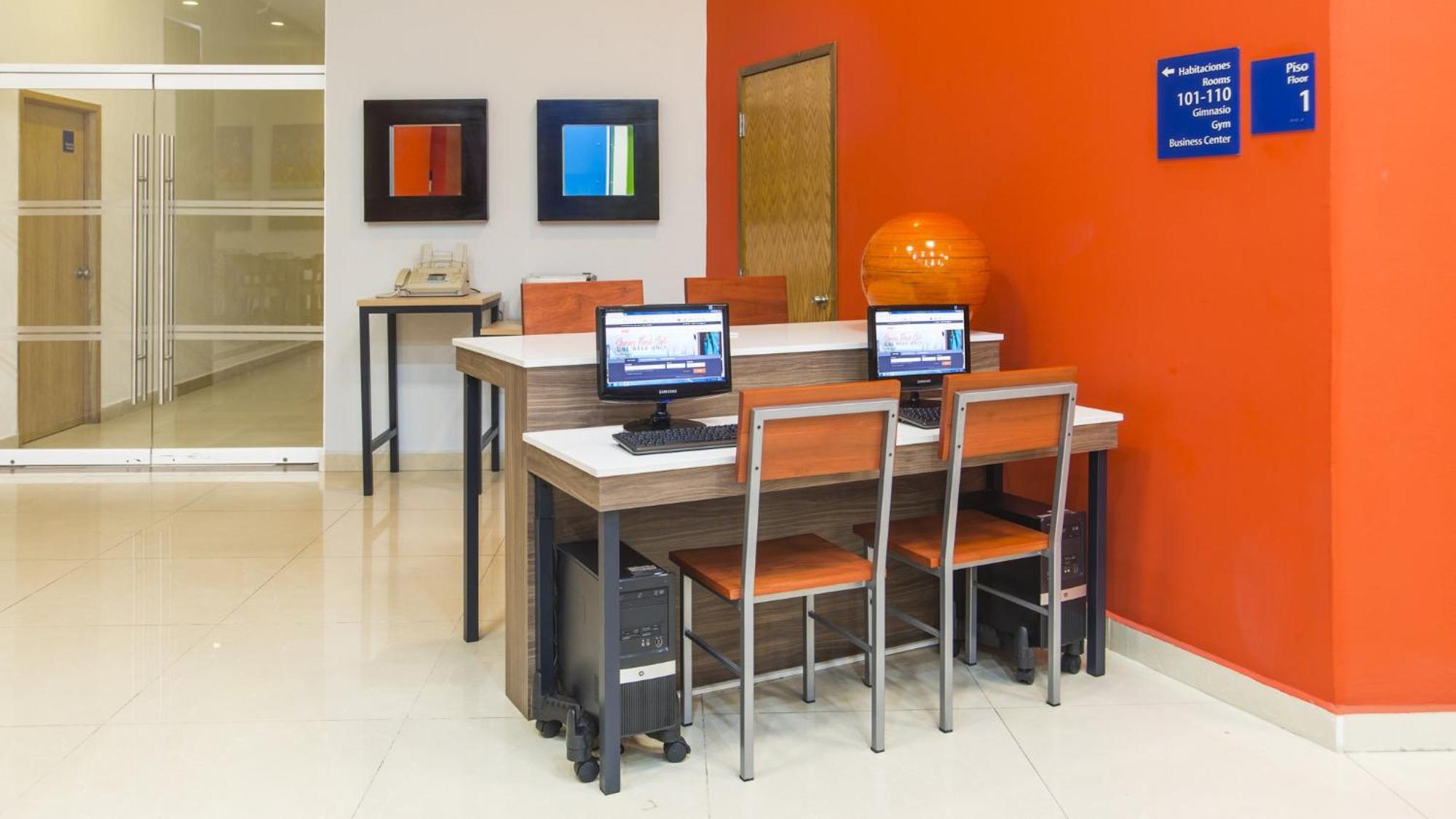 Holiday Inn Express Manzanillo By Ihg Exterior photo