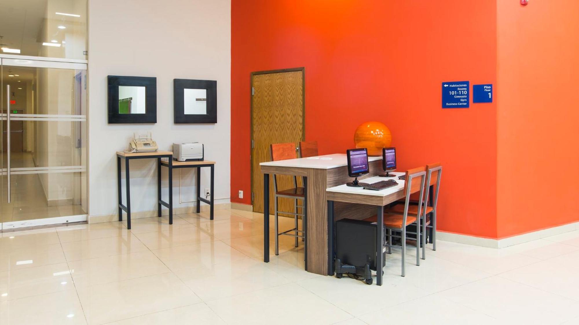 Holiday Inn Express Manzanillo By Ihg Exterior photo