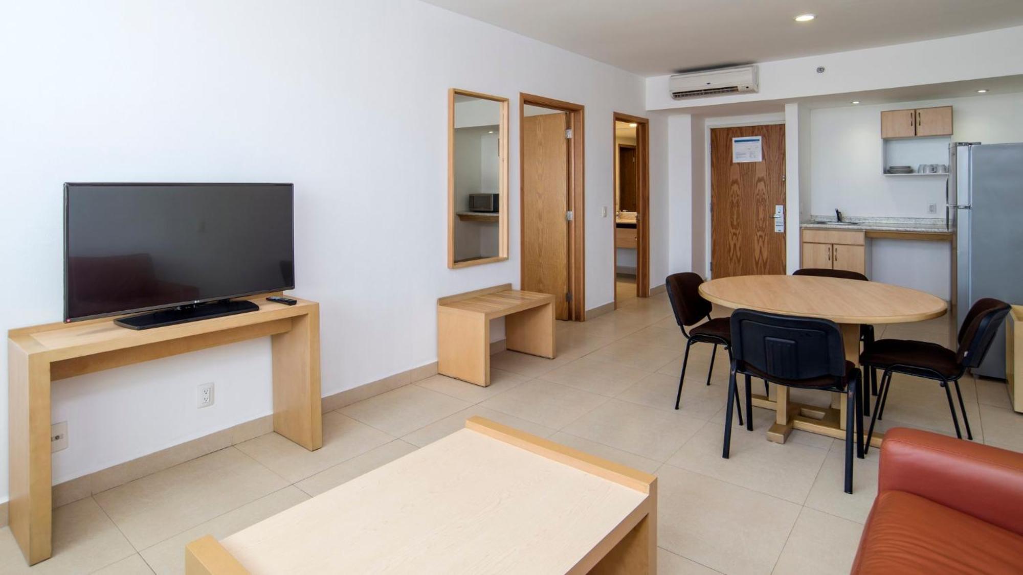 Holiday Inn Express Manzanillo By Ihg Exterior photo