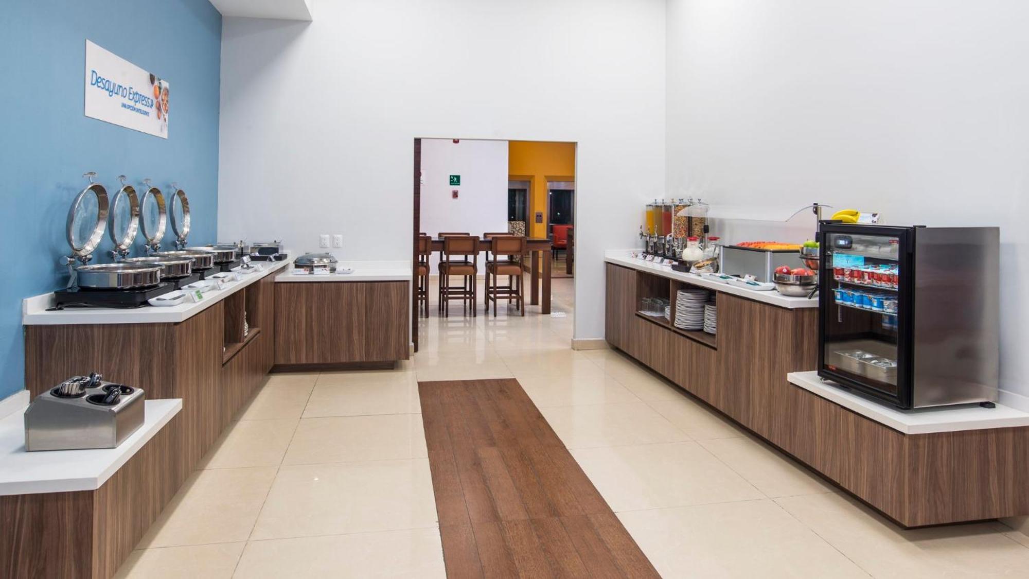 Holiday Inn Express Manzanillo By Ihg Exterior photo