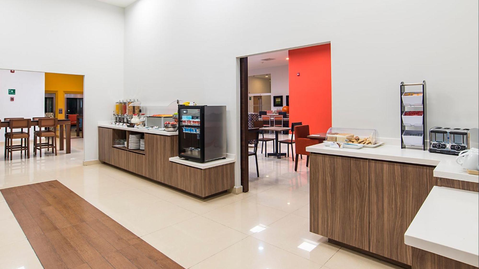 Holiday Inn Express Manzanillo By Ihg Exterior photo