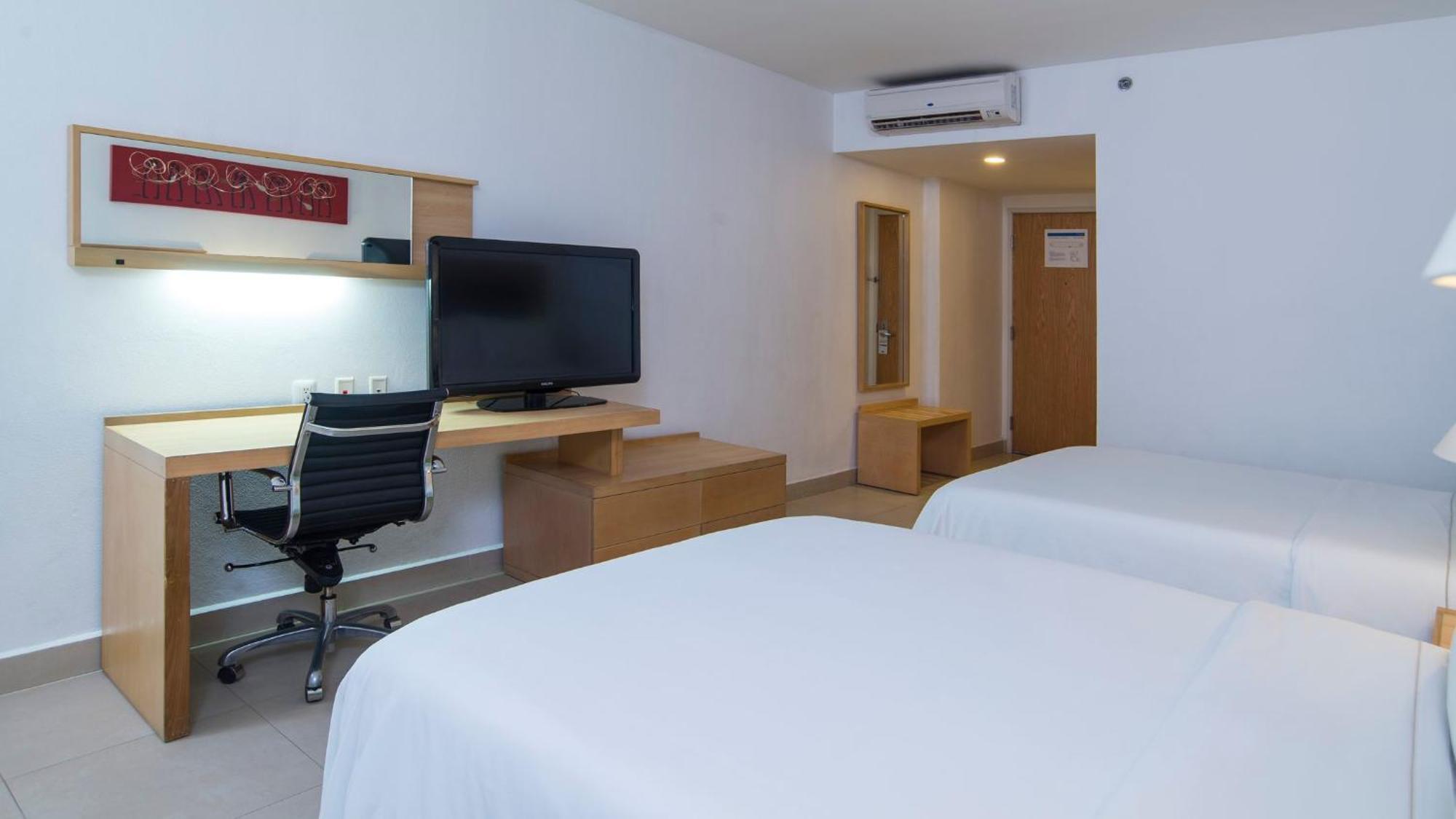 Holiday Inn Express Manzanillo By Ihg Exterior photo